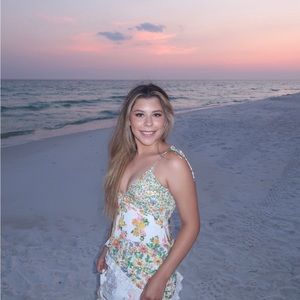 Meet your Posher, Ariana